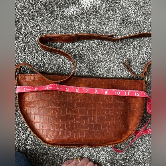 Lyons leather Queen Bees and wallets - Picture 8 of 16